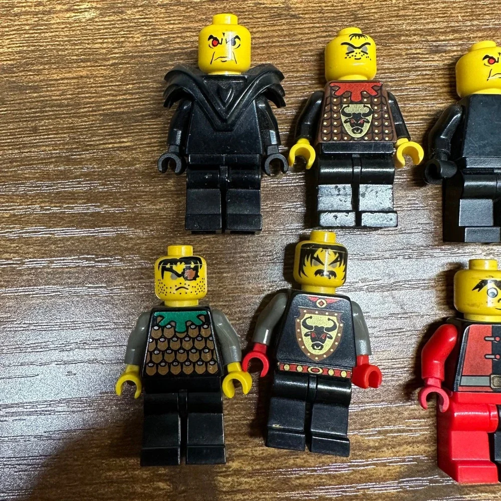 Lego Minifigures Lot Fright Knights Castle Ninja Basil Bat Lord Willa Witch 8pc